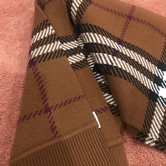 Burberry 100% Authentic scarf brand new - Picture 15 of 15